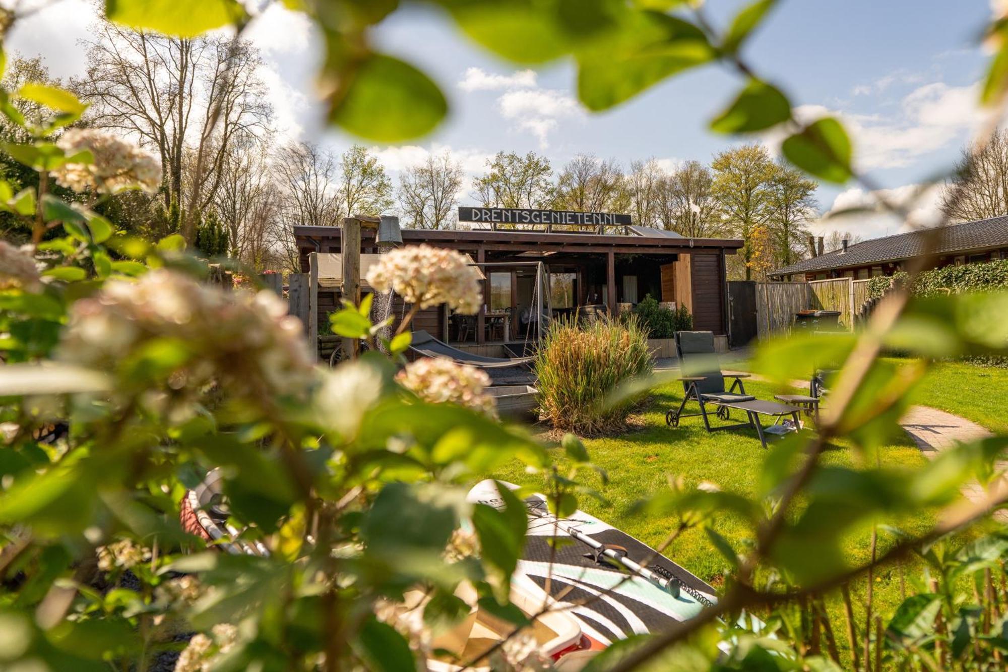 Drents Genieten - Lavendelheide Met Uitzicht Op Het Water Erm Exterior foto