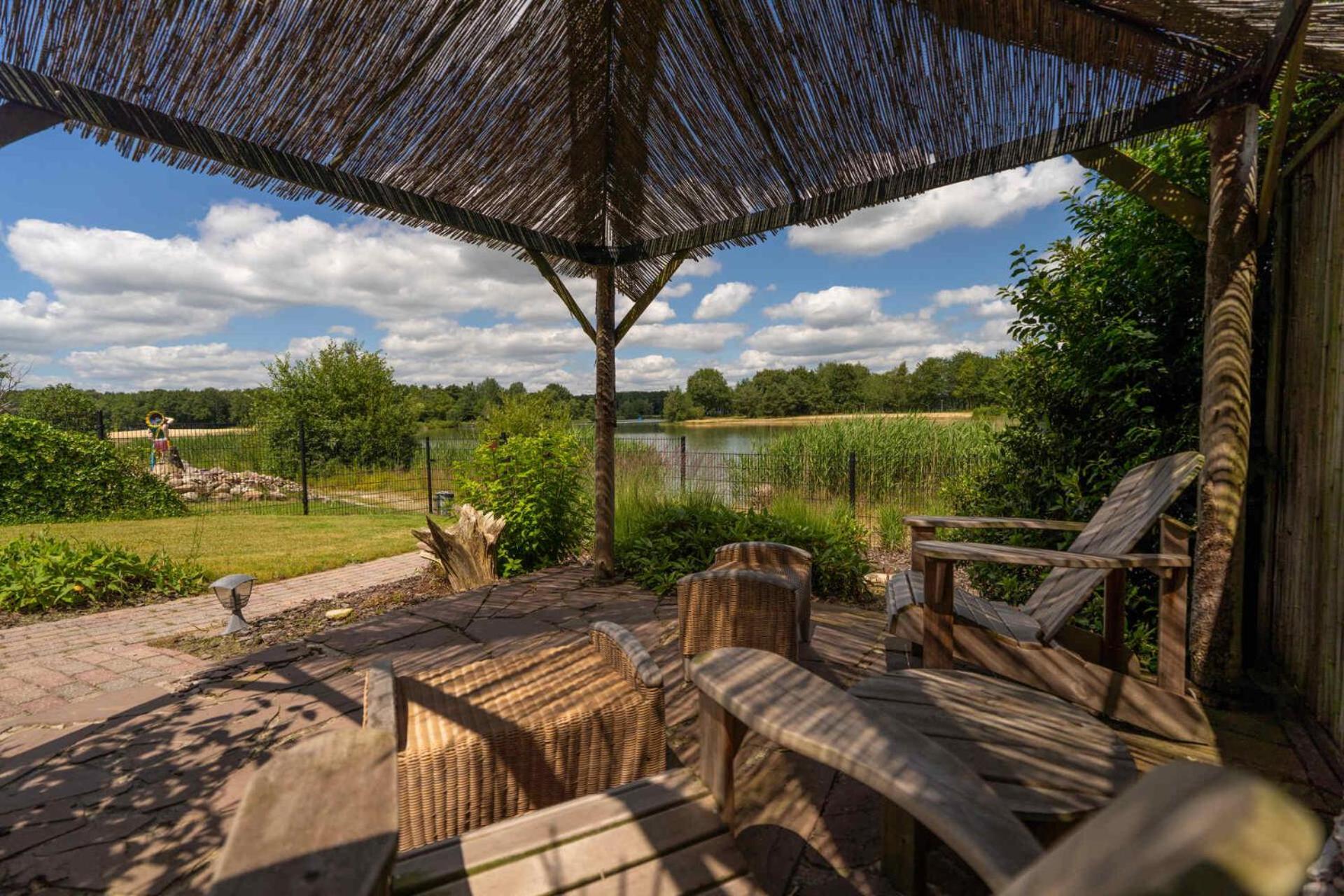 Drents Genieten - Lavendelheide Met Uitzicht Op Het Water Erm Exterior foto